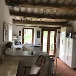 Casa Flori & Leonardo's * Comunanza