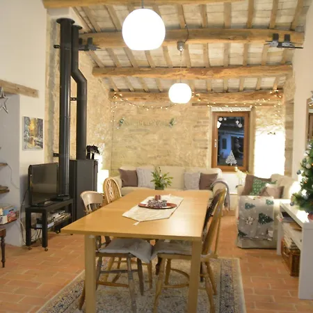 Casa vacanze Casa Flori & Leonardo's Comunanza